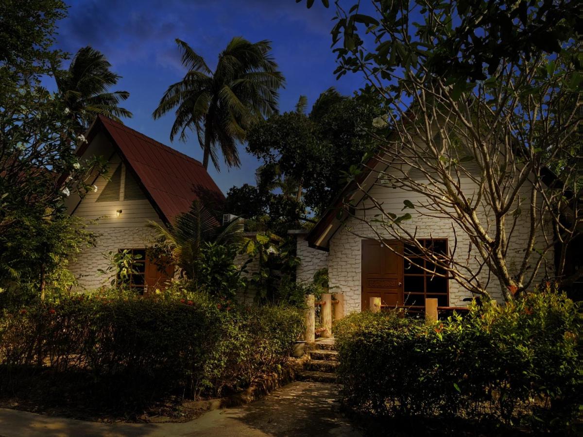 Blue Beach Resort - Housity