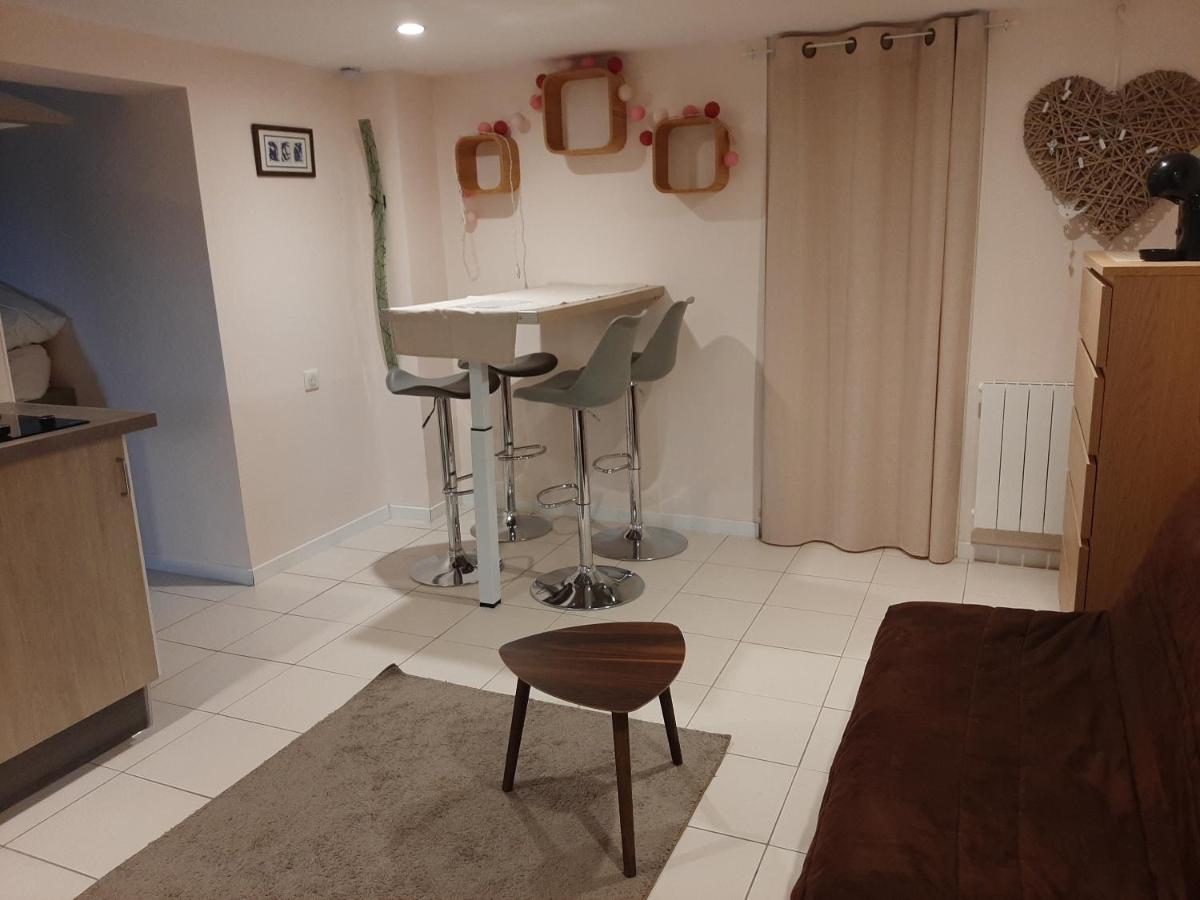 Appartement cosy avec terrasse privée et parking - Housity