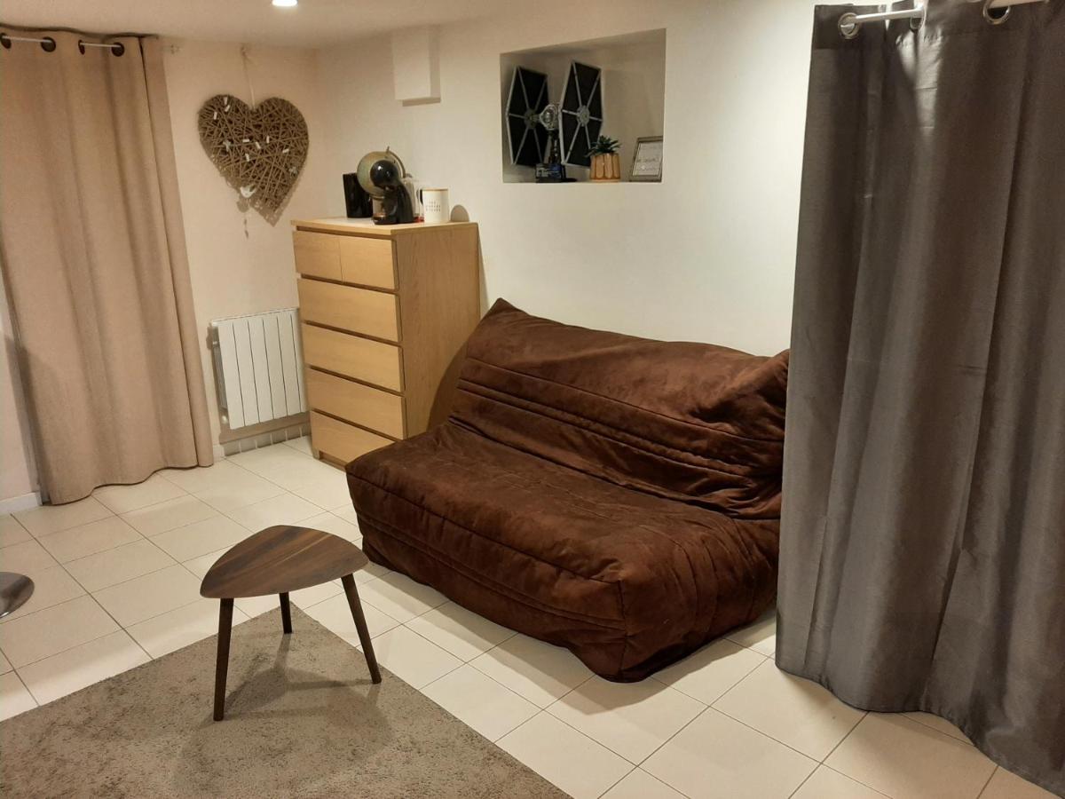 Appartement cosy avec terrasse privée et parking - Housity