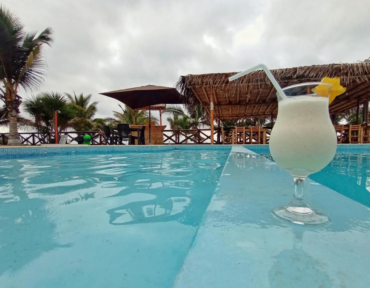 Palo Santo Beach club - Housity