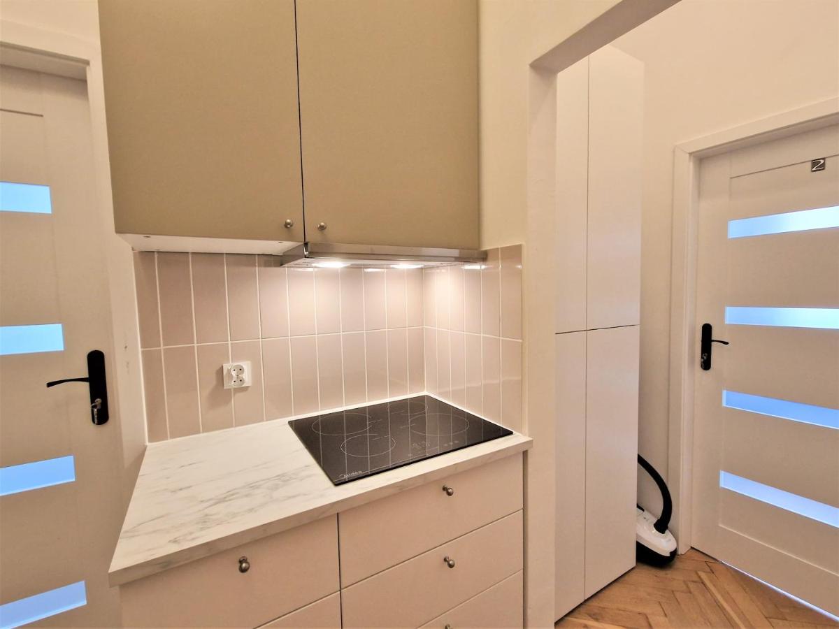 J&W Apartments Świętojańska Rooms - Housity