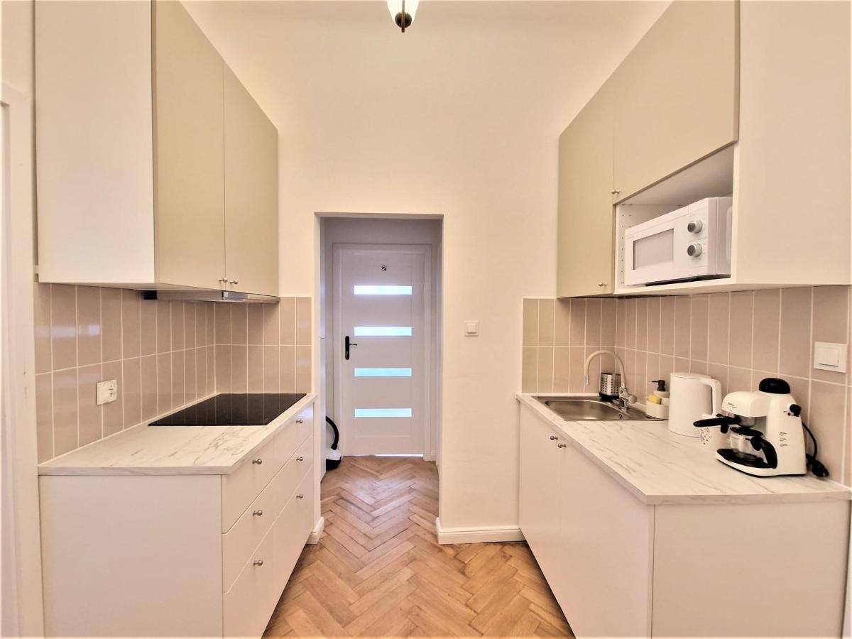 J&W Apartments Świętojańska Rooms - Housity