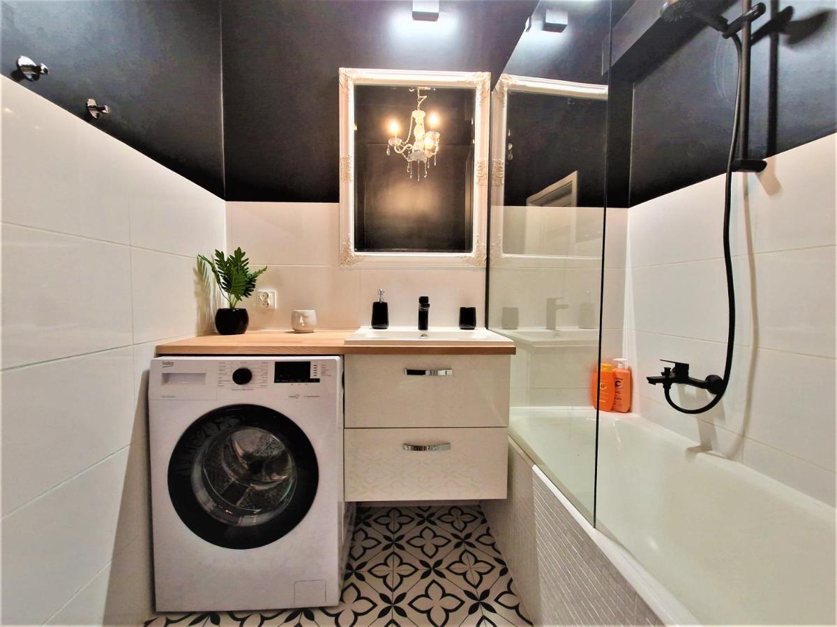 J&W Apartments Świętojańska Rooms - Housity