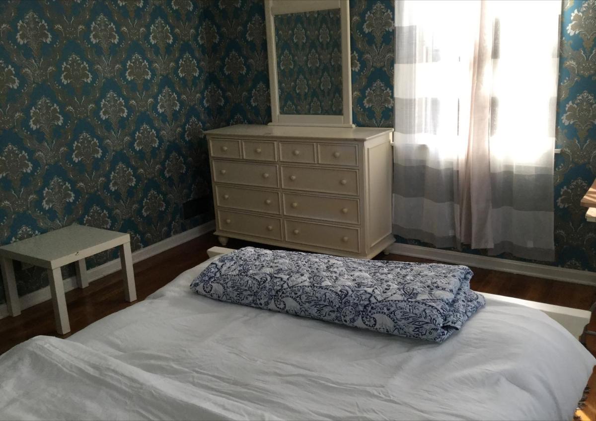 Historic Sunshine Room - Housity