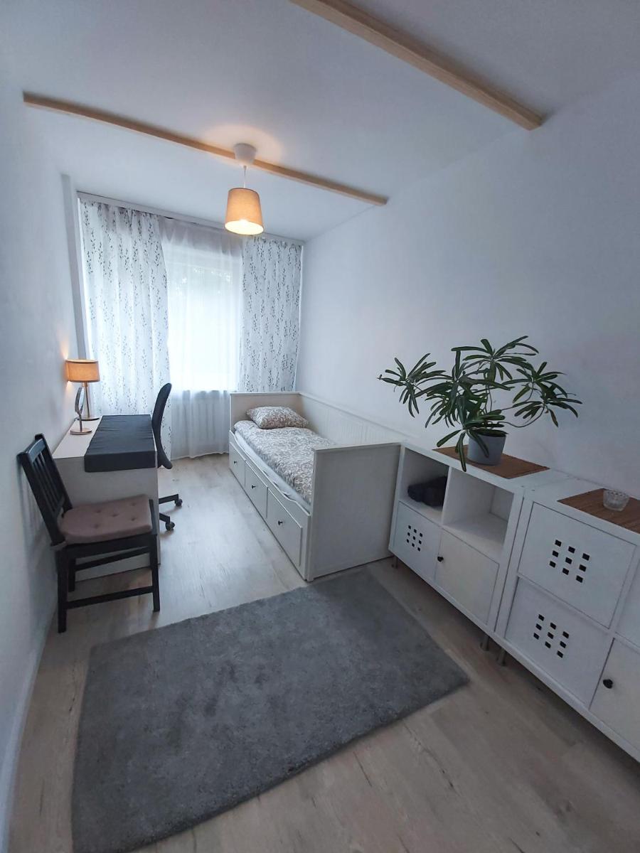 Apartament Trzy Pokoje - Housity