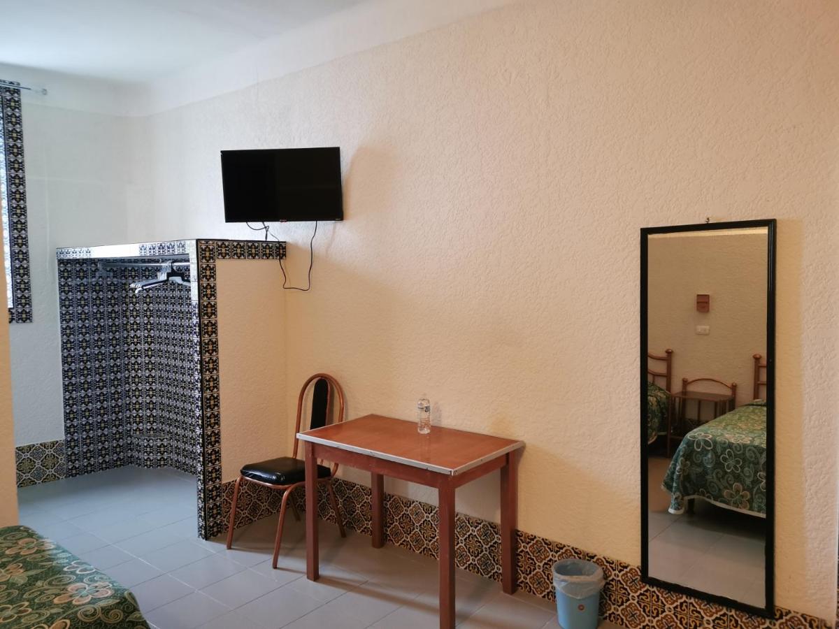 HOTEL LIMÓN - Housity