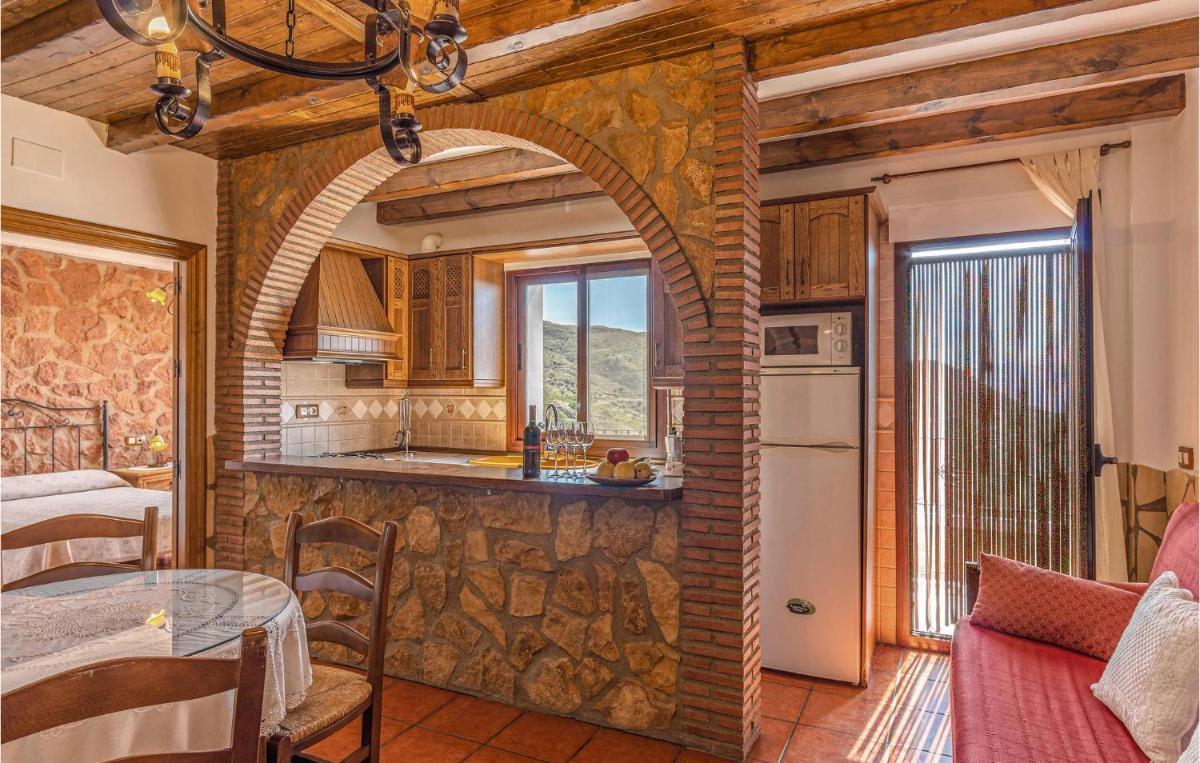 Cozy Home In Mecina Bombarón With Wifi - Housity