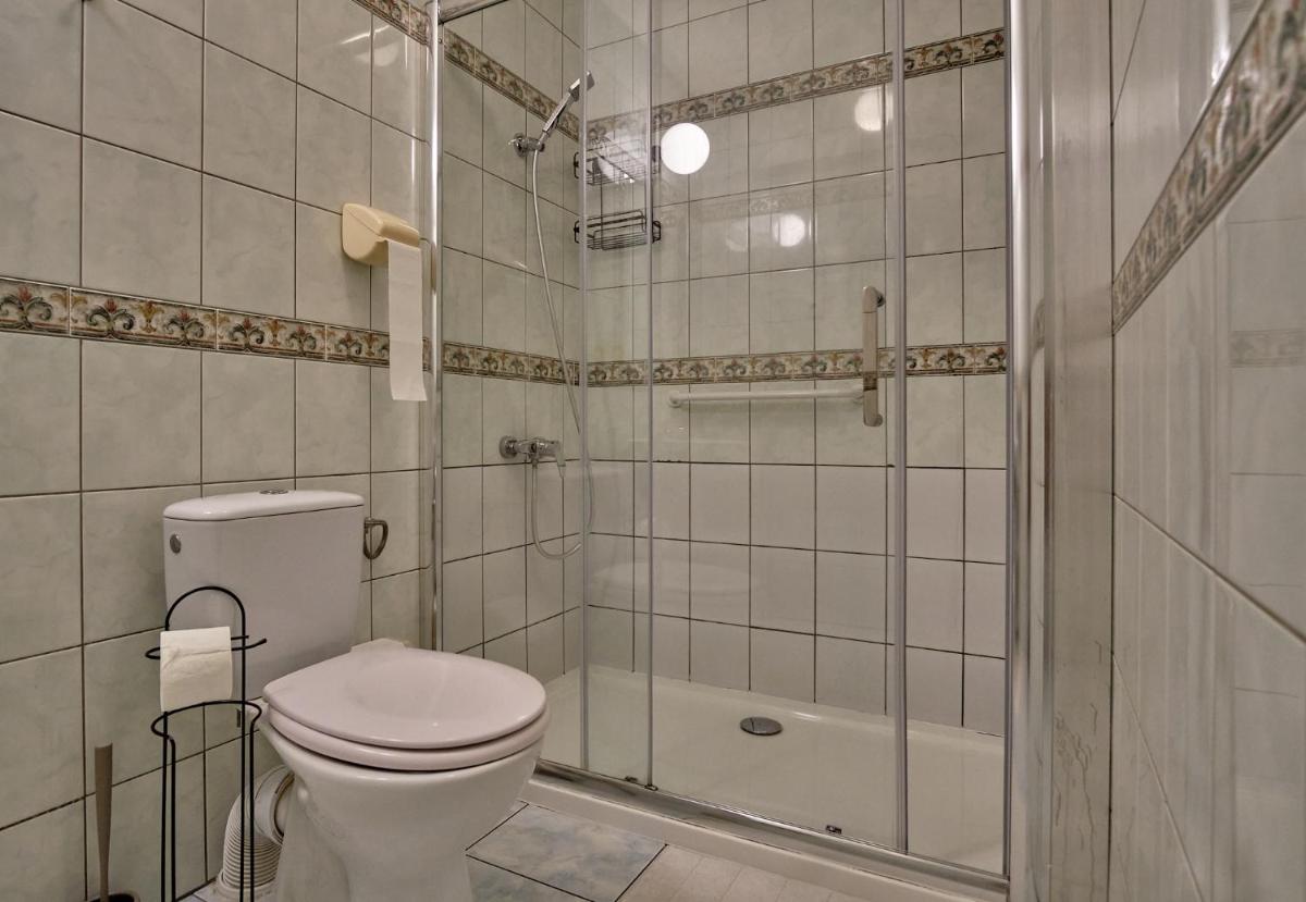 Bohema Restauracja i Noclegi - Housity