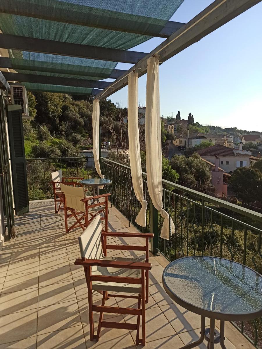 Suitetrails - Kiparissia Castle & Sea view