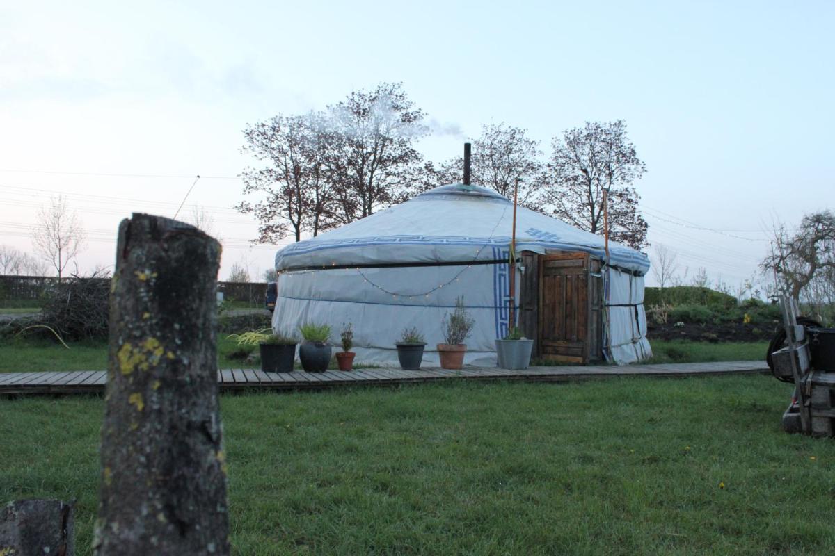Todo se pasa Yurt - Housity