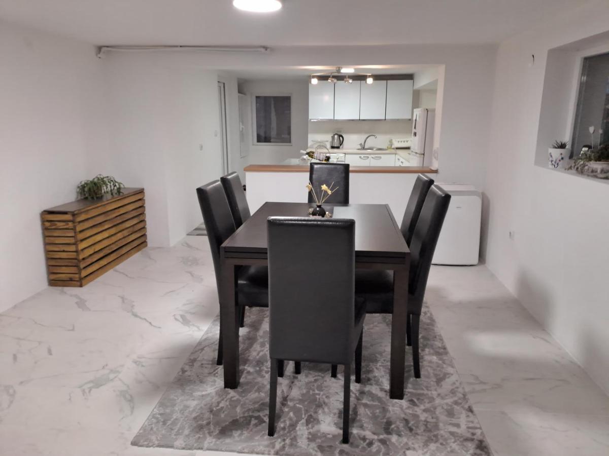 Svetlana's Apartments - Housity