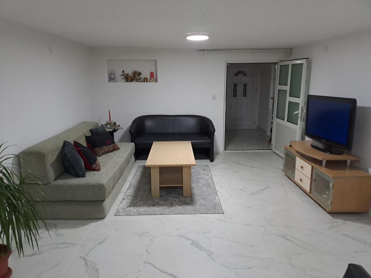 Svetlana's Apartments - Housity