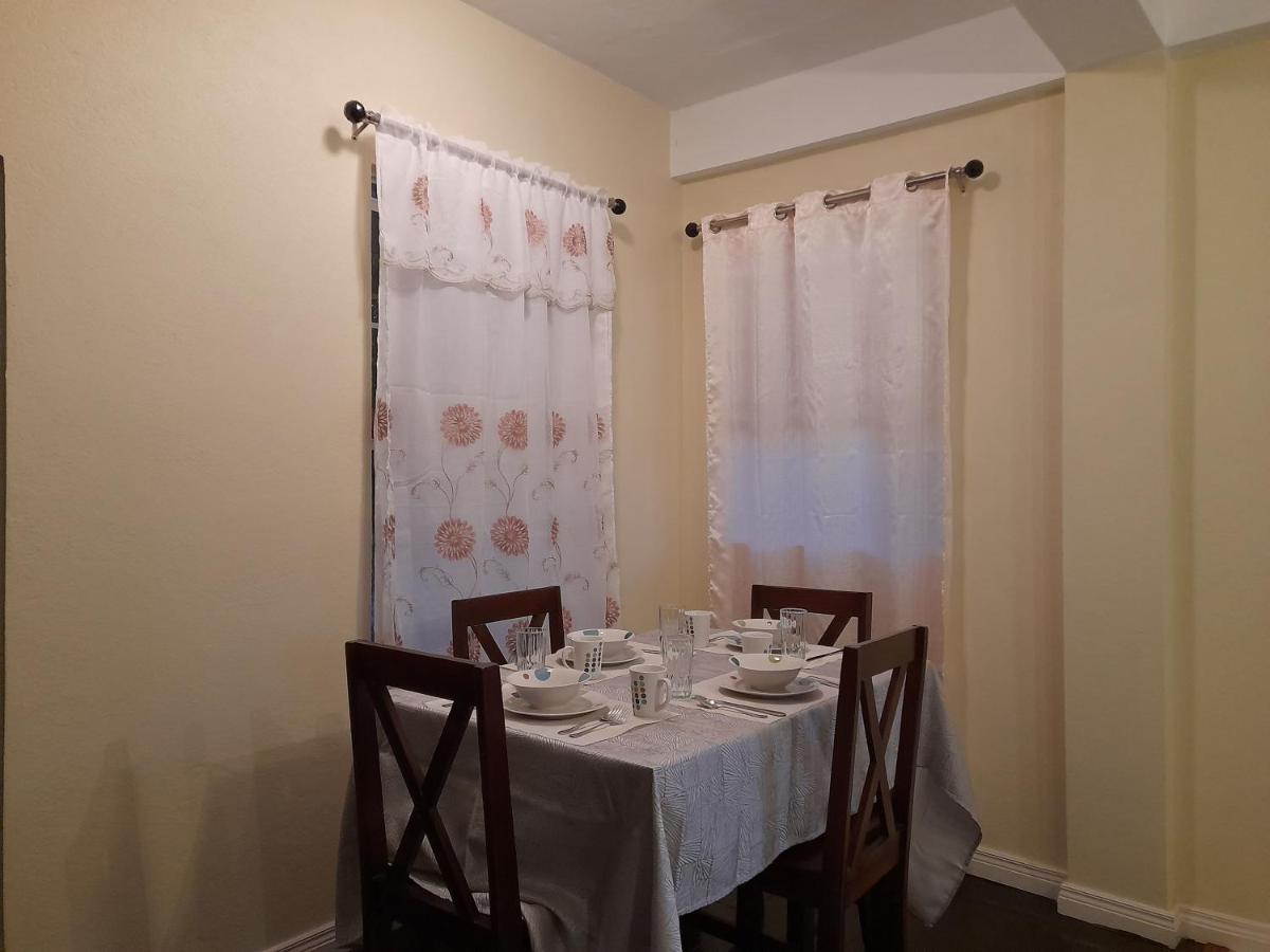 Tropical Suites - Housity