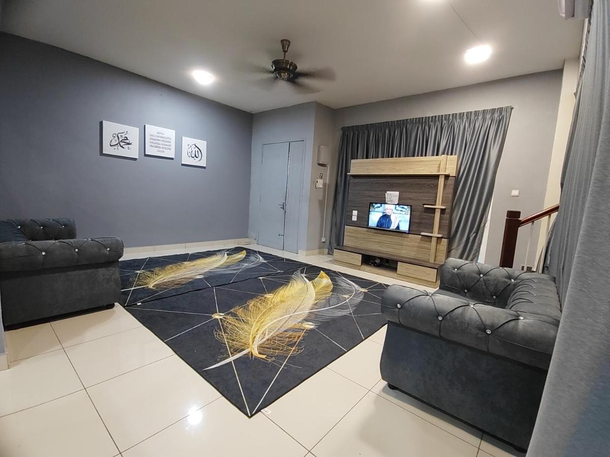 Suitetrails - Tiara Homestay - for Malay only