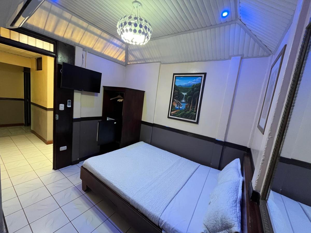 Hotel Wilson Tulipan Los Chiles - Housity