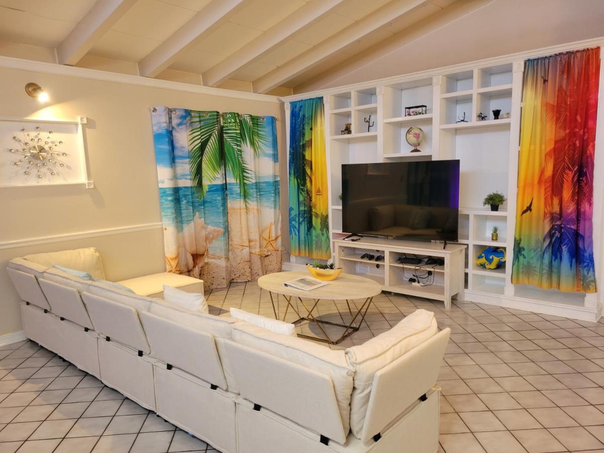 Spacious Coastal Villa with Private Heated Pool, Office & Gameroom - Housity
