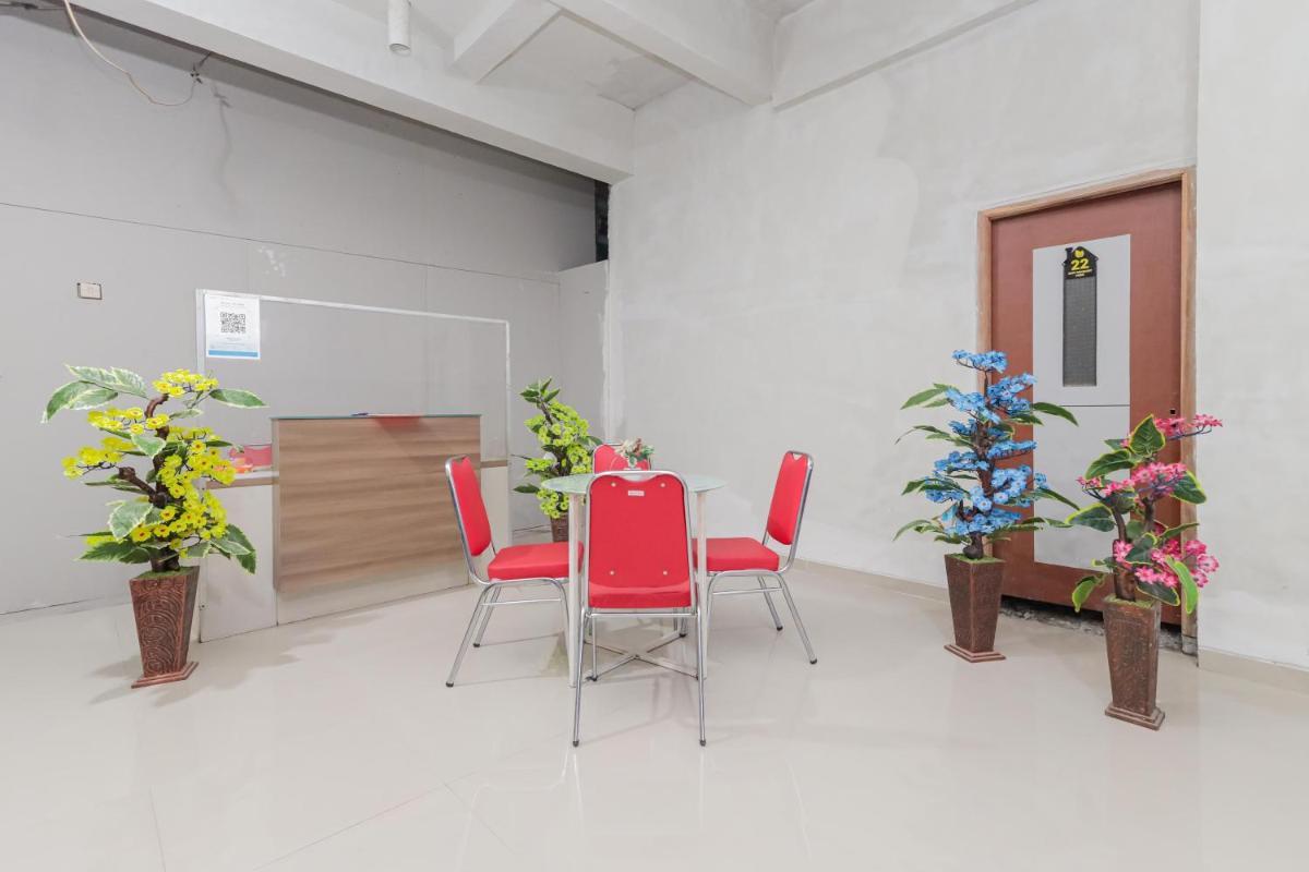 RedDoorz @ Gedangan Sidoarjo - Housity