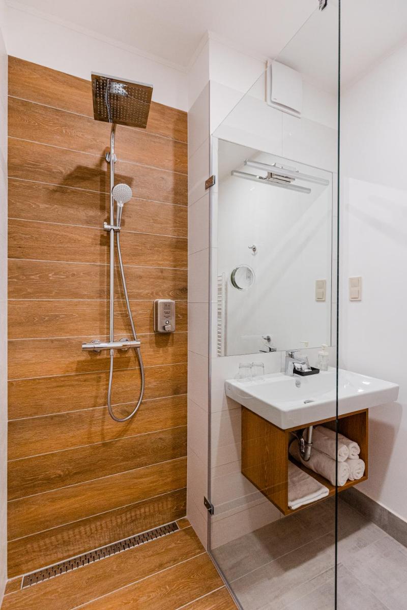 Suitetrails - H11 ROOMS ESZTERGOM