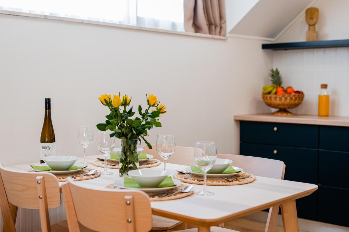 H11 ROOMS ESZTERGOM - Housity