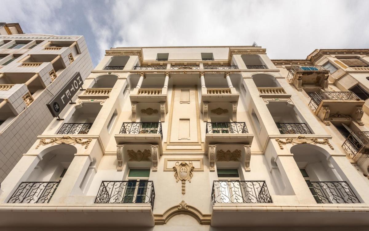 Hotel Carlton - Housity