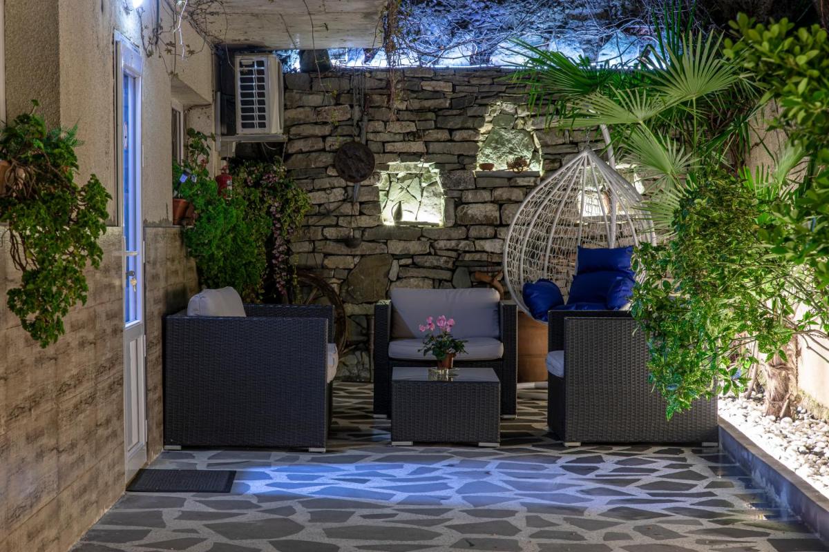 Terrace View - Housity