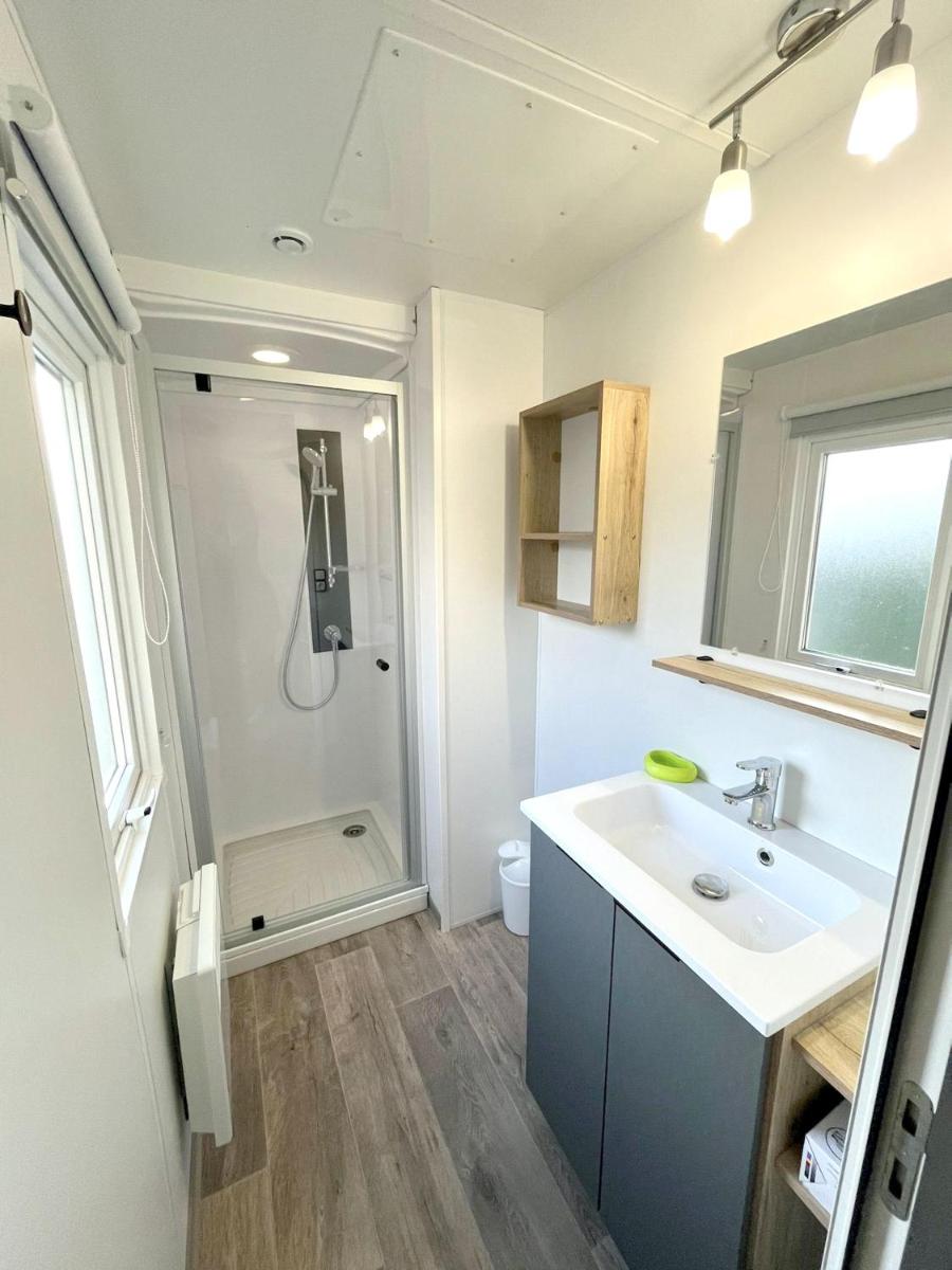 Bungalow confortable à Onzain avec piscine partagée - Housity