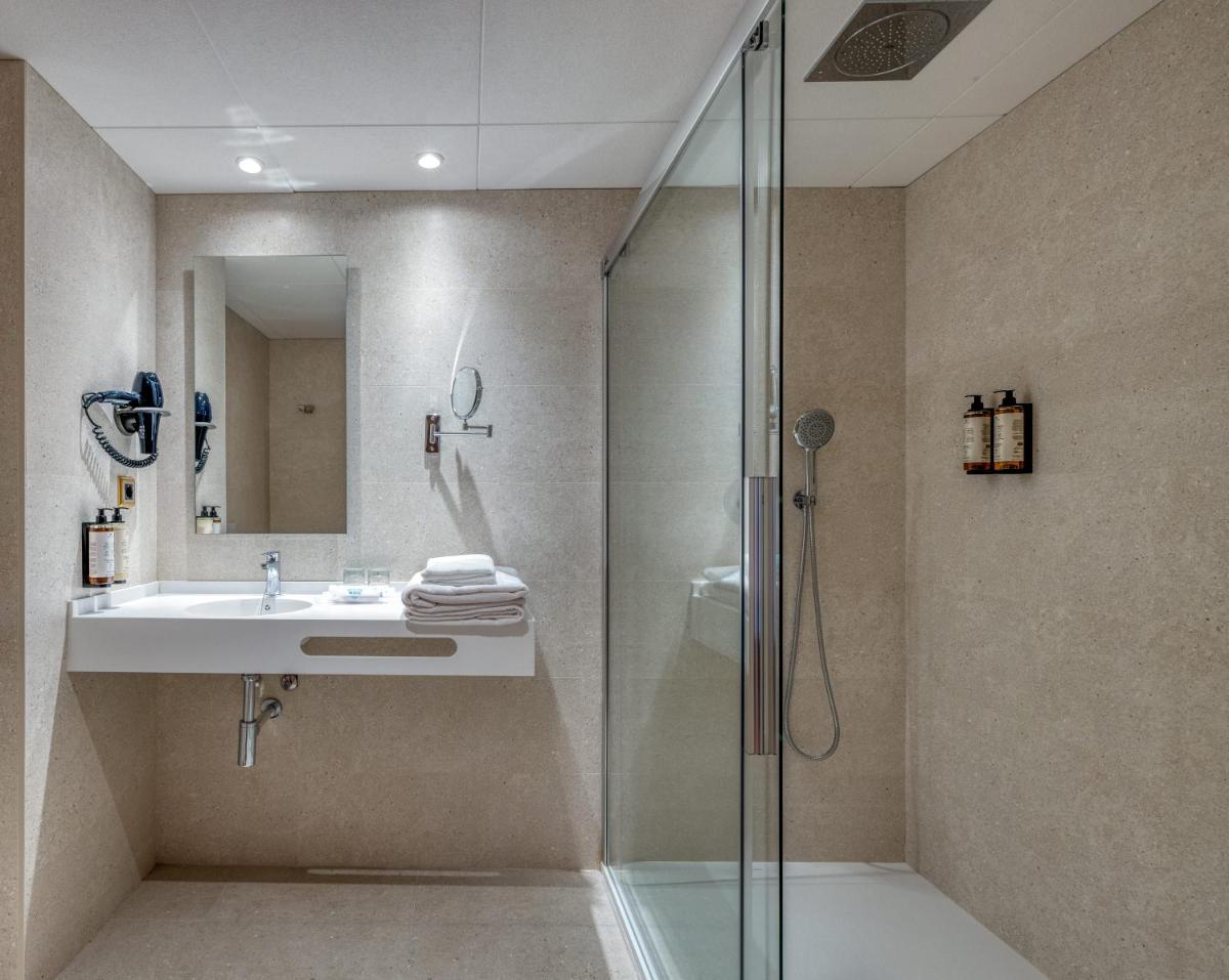 Un baño de Playaballena