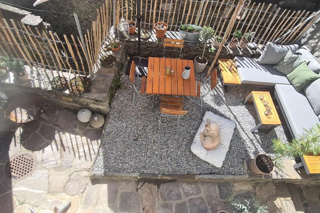 Spacious house in village center with a view - Housity