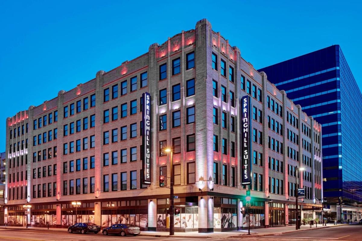 SpringHill Suites by Marriott Milwaukee Downtown - Housity