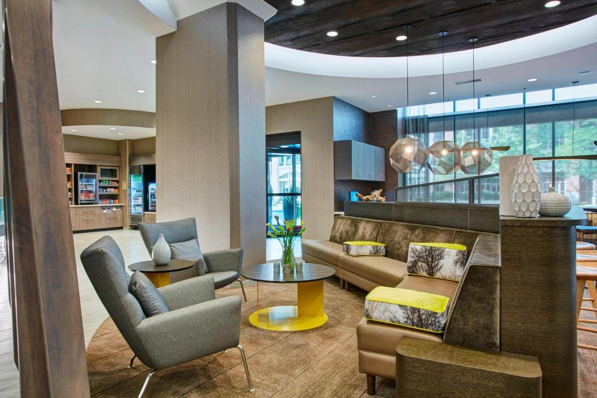 SpringHill Suites by Marriott Milwaukee Downtown - Housity