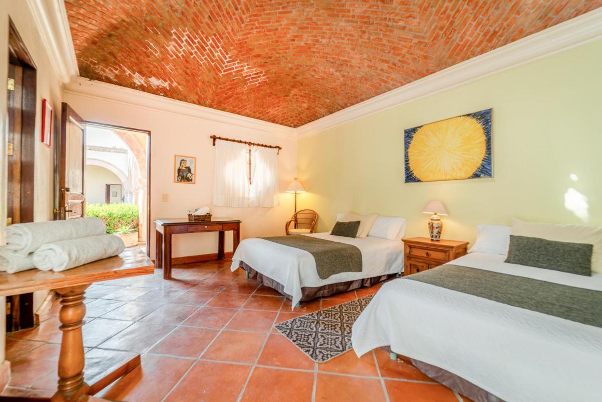 Hotel El Alba del Castillo - Housity
