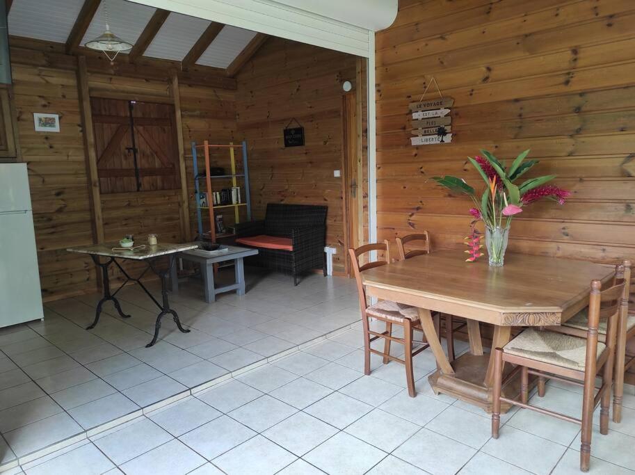 Le tri Haut de Bellevue - Bungalow Manguier - Housity