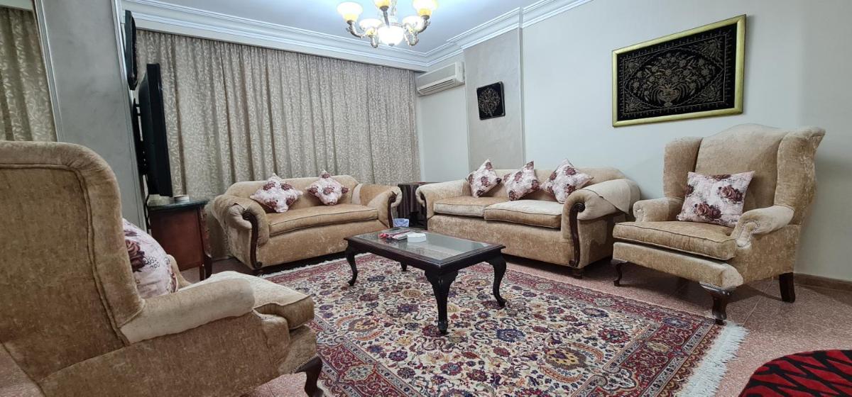Comfy 2 Bedrooms Apartment in Cairo 94B - Hizvo