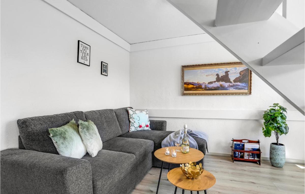 2 Bedroom Nice Apartment In Allinge - Housity