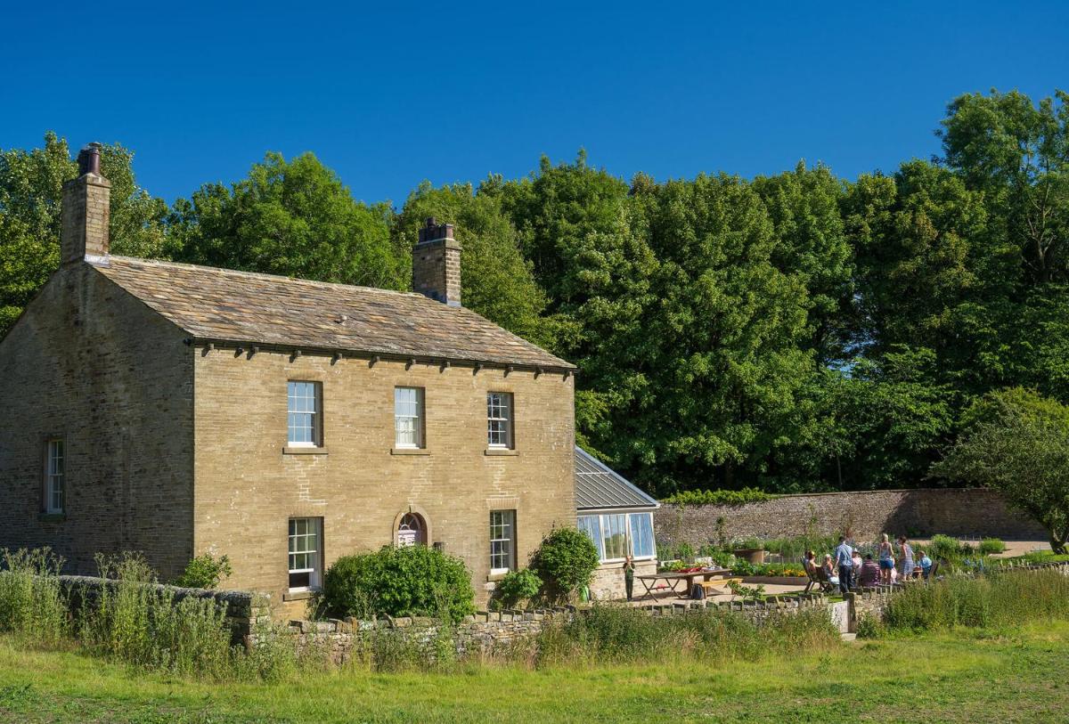 The Manse at Broughton Sanctuary - Housity