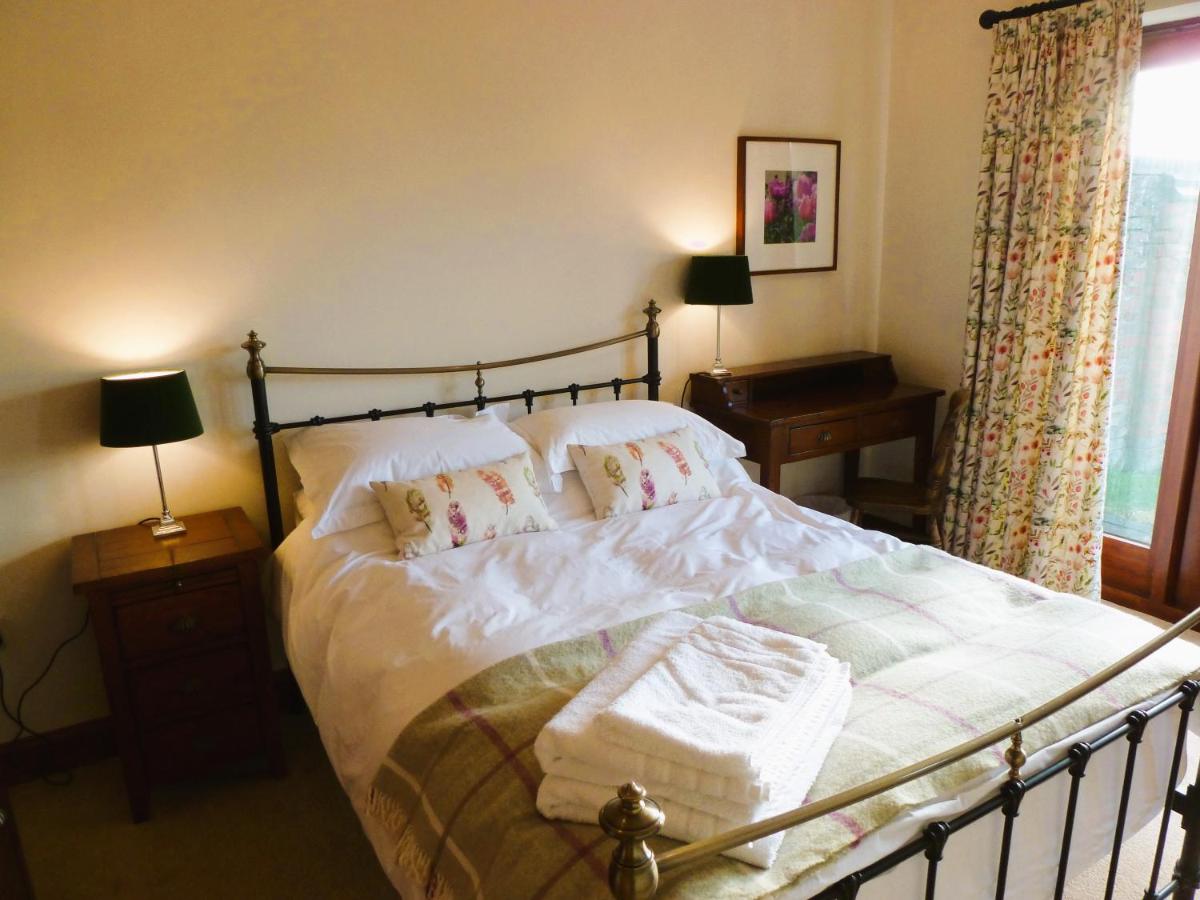 Smallthorns Barn - Housity