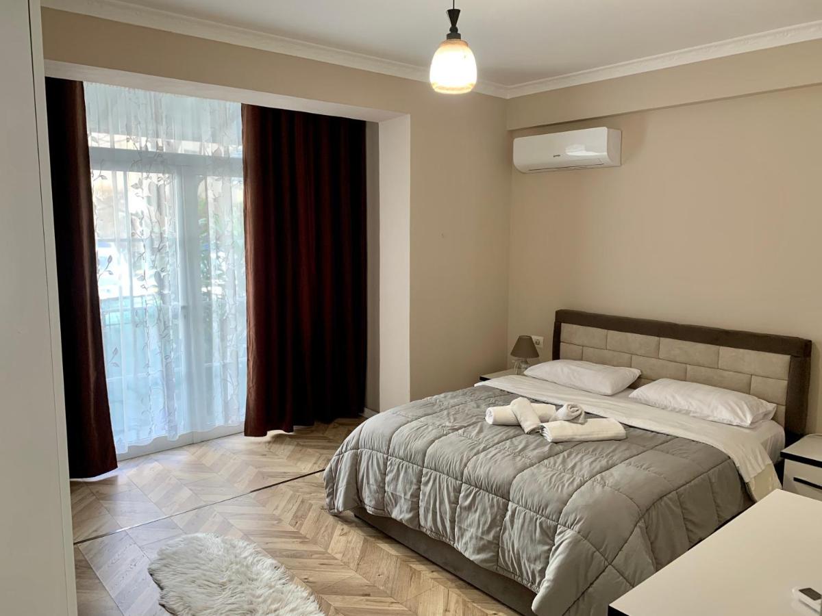 Palm apartament Tirana - Housity