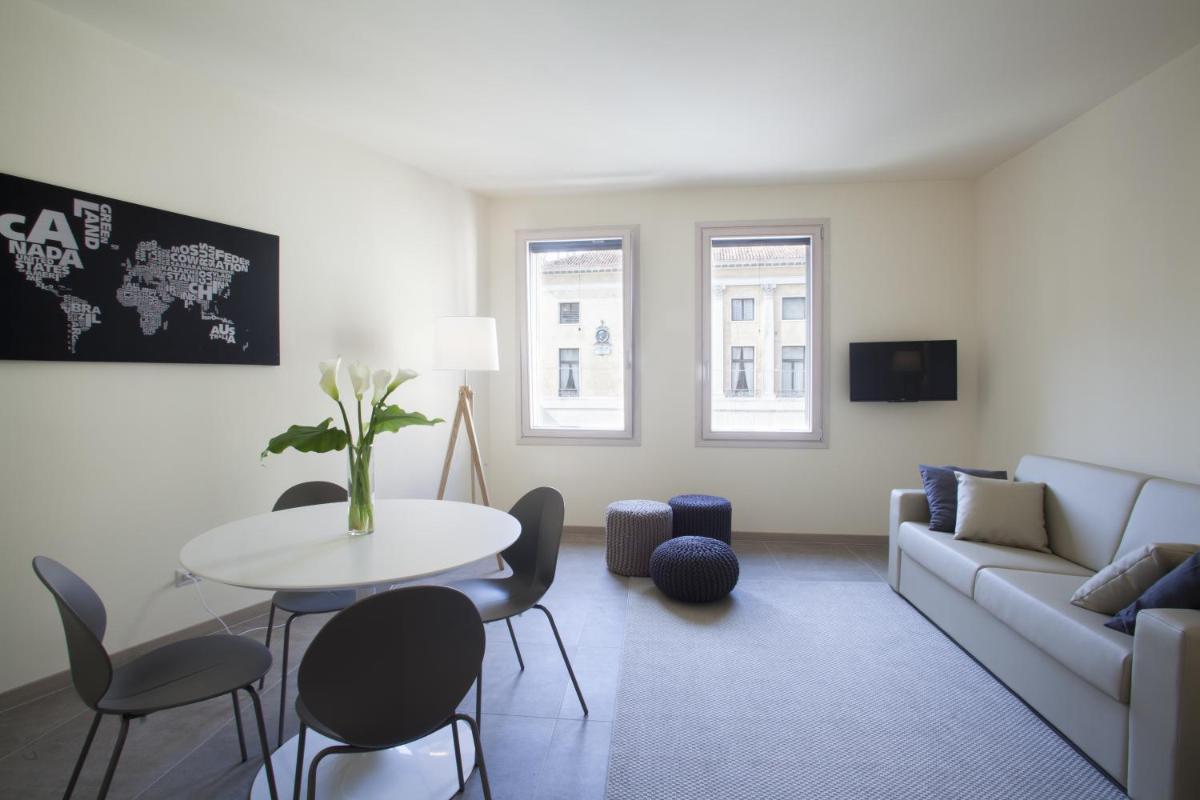 Erïk Langer Pedrocchi Suites - Housity