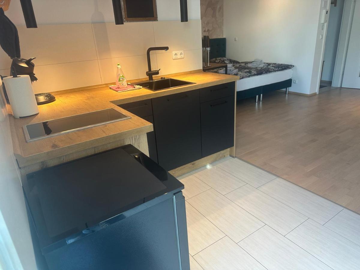 Suitetrails - GreenLeaf Lappersdorf - Terrasse - A93 Anbindung - Netflix - Stadtnah