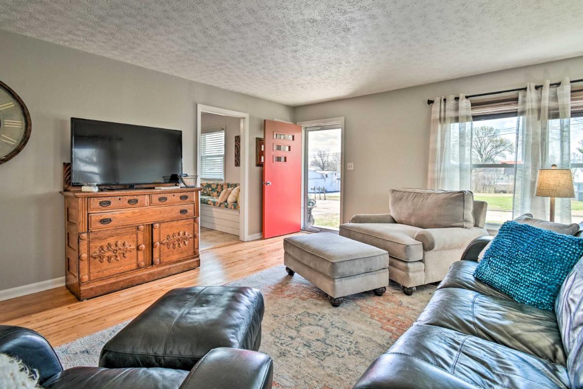 Charming Cave City Vacation Rental with Fire Pit! - Housity