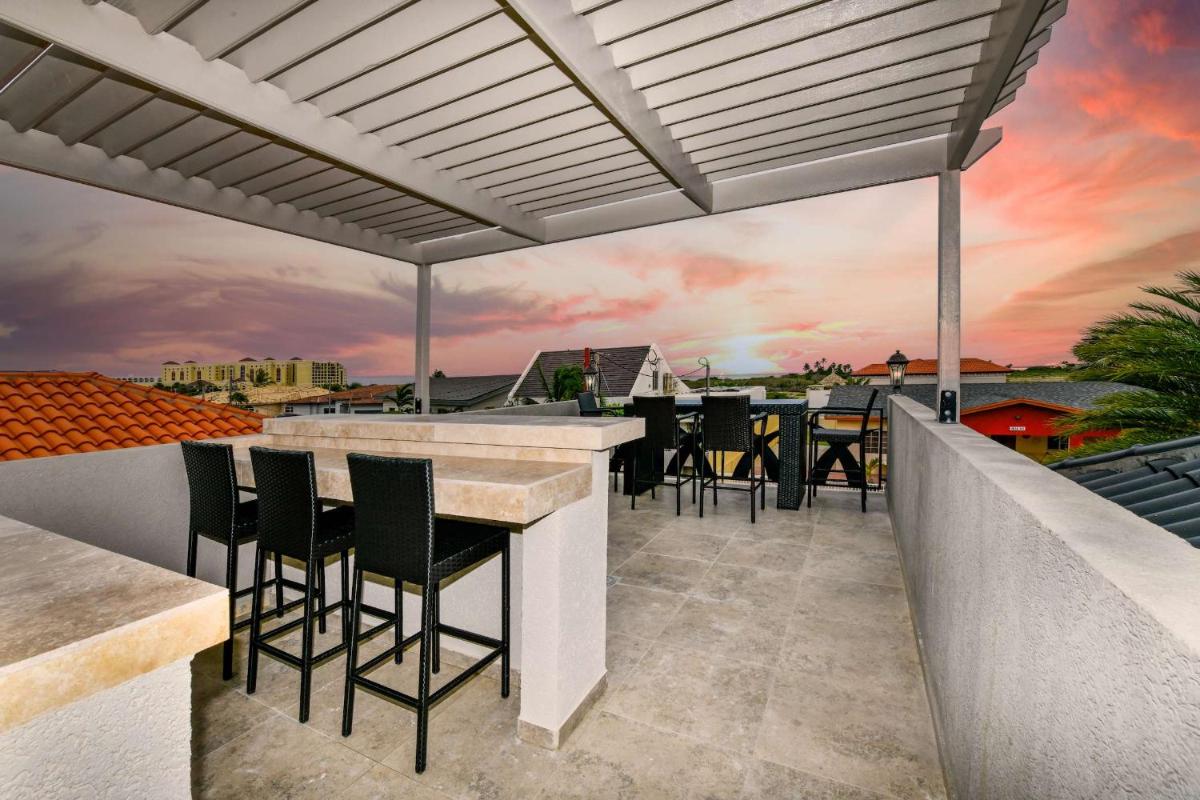 NEW Top Location Rooftop Terrace with Ocean View - Housity