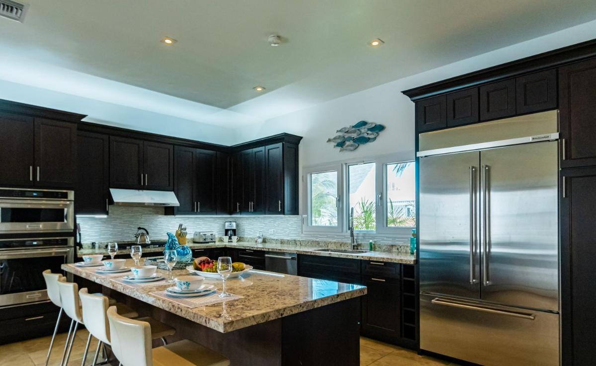 NEW Top Location Rooftop Terrace with Ocean View - Housity