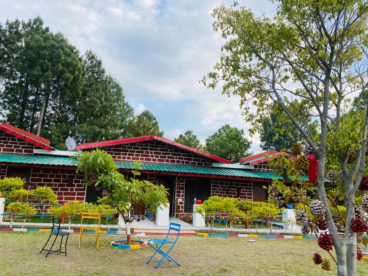 Lansdowne Hill View Cottages, Shantiraj - Housity