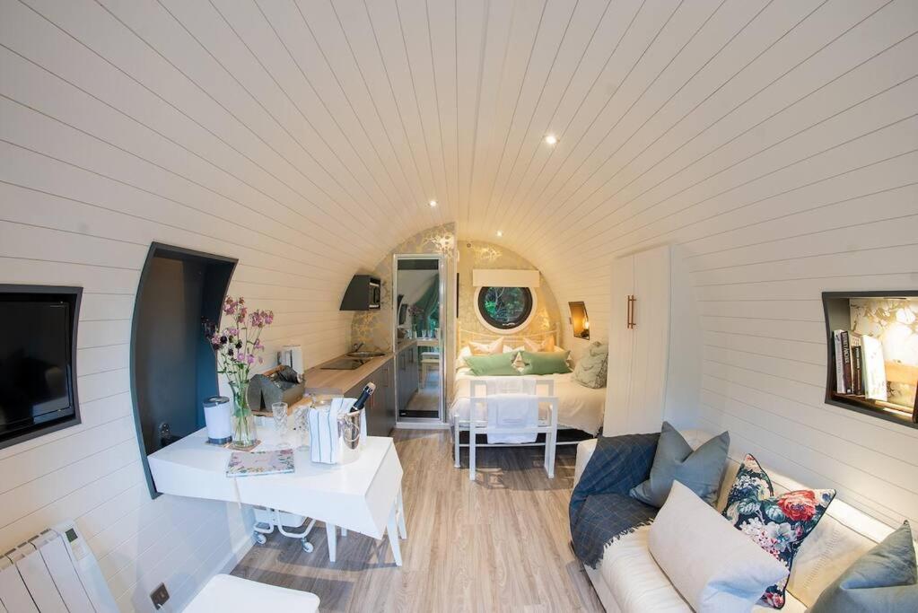 Luna Cabin - Hideaway Cottages - Greenacres Estates - Hizvo