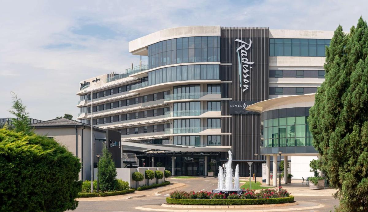 Suitetrails - Radisson Hotel & Convention Centre Johannesburg, O.R. Tambo