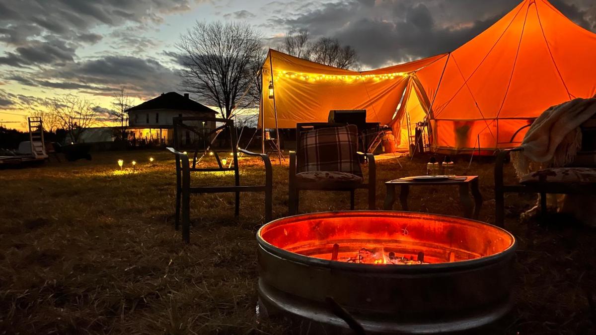 Shenandoah Valley Glamping - Amazing Views - Farm - Housity
