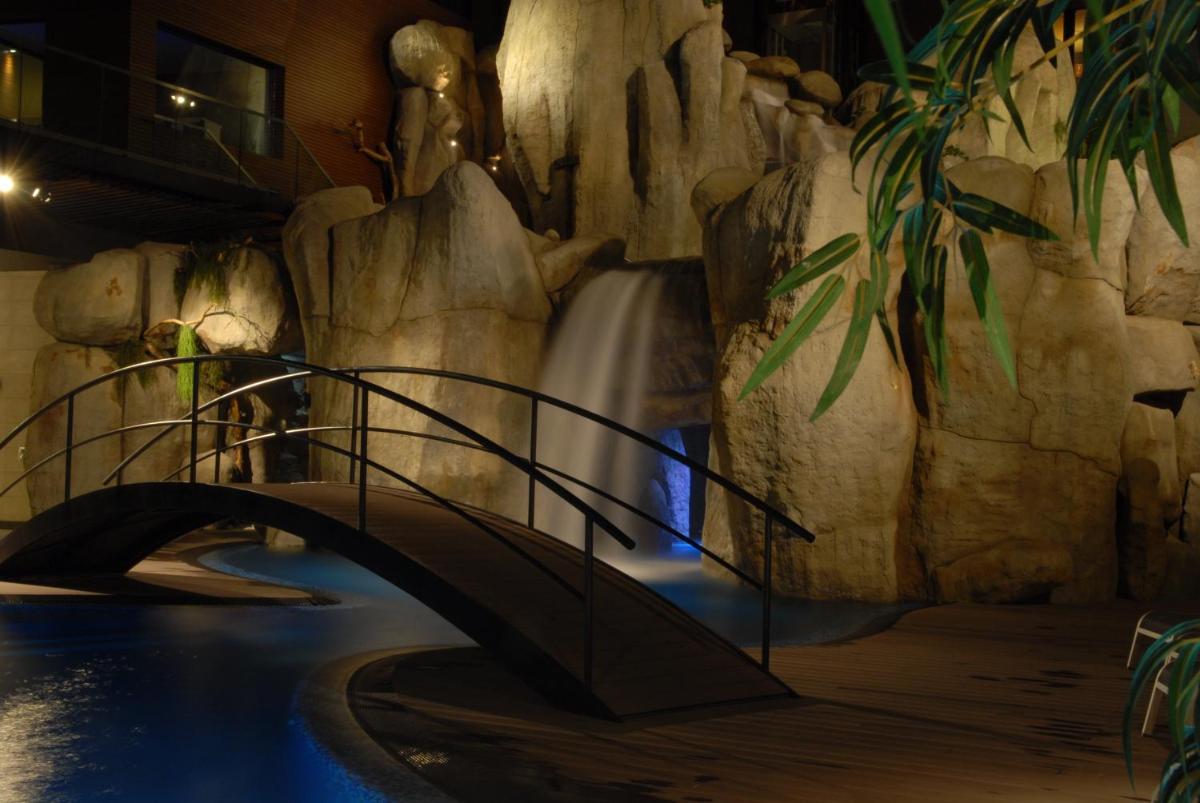 A piscina em ou perto de H2otel Congress & Medical SPA