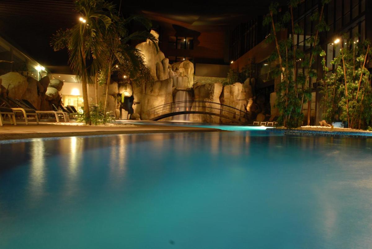 A piscina em ou perto de H2otel Congress & Medical SPA