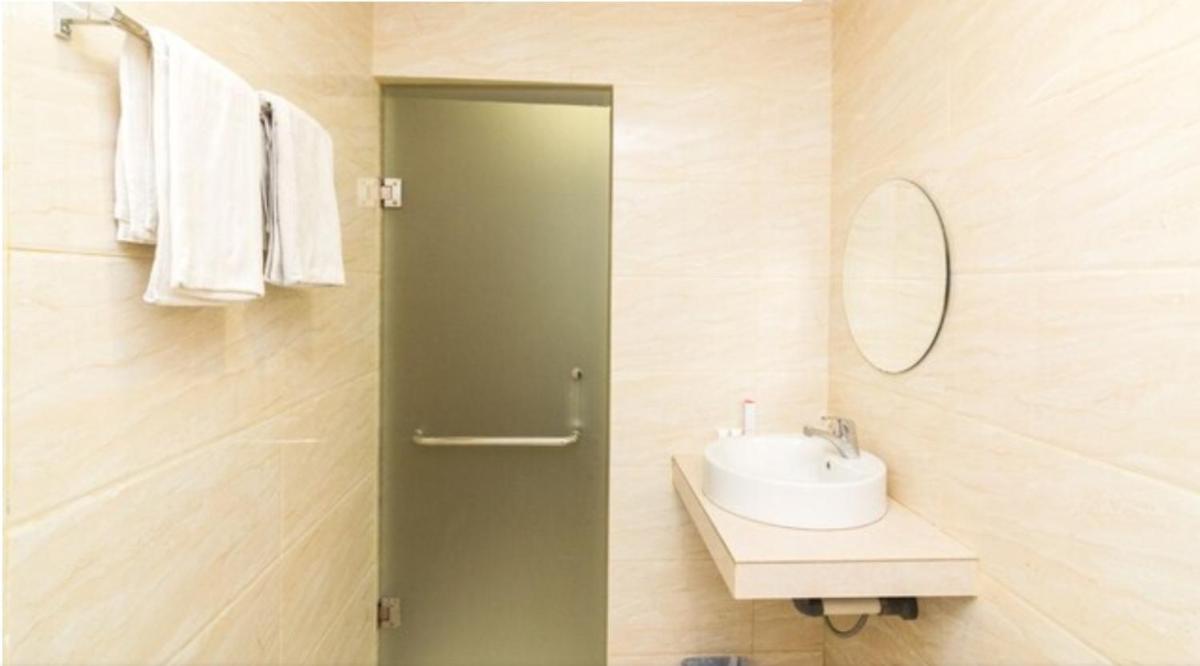 Osaka Hotel Batam - Housity