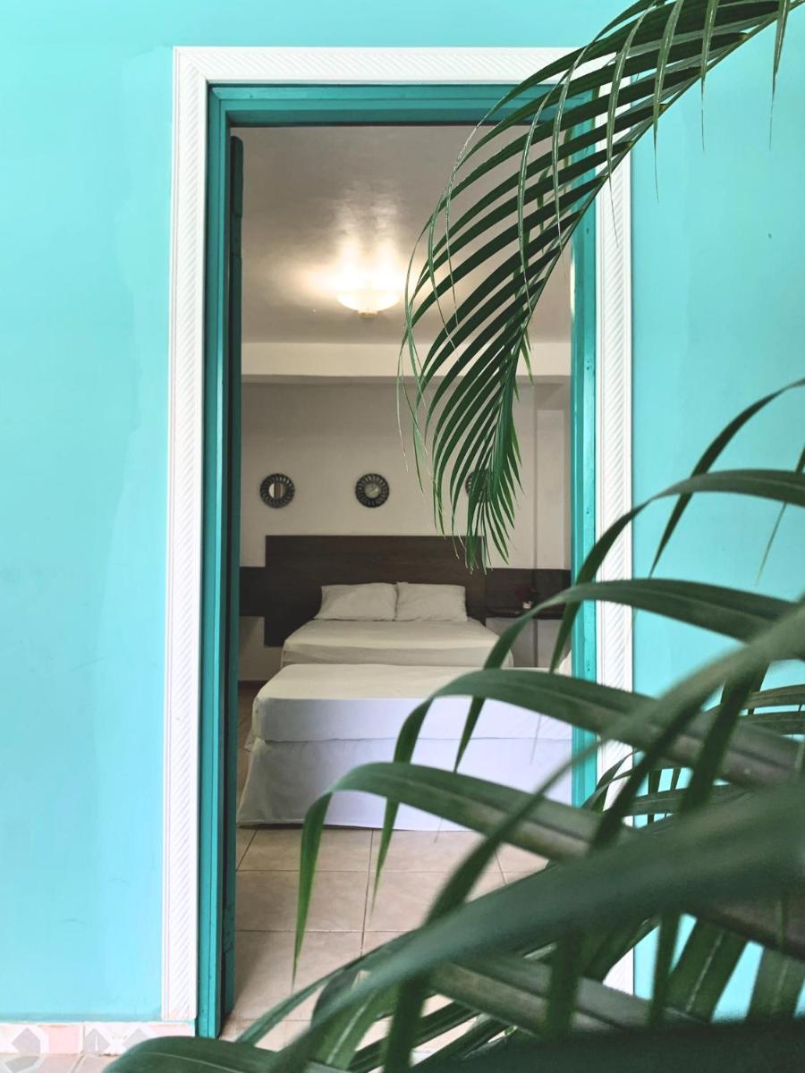 Pacific Coast Hotel - Housity